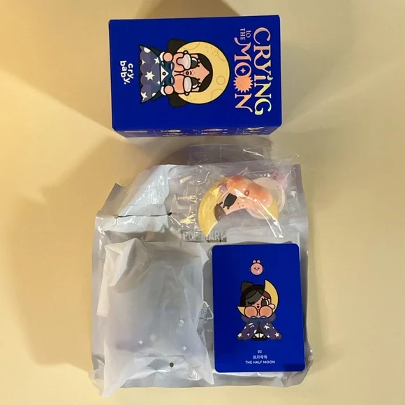 Crybaby Crying to the Moon • Half Moon • POPMART - Picture 7 of 10